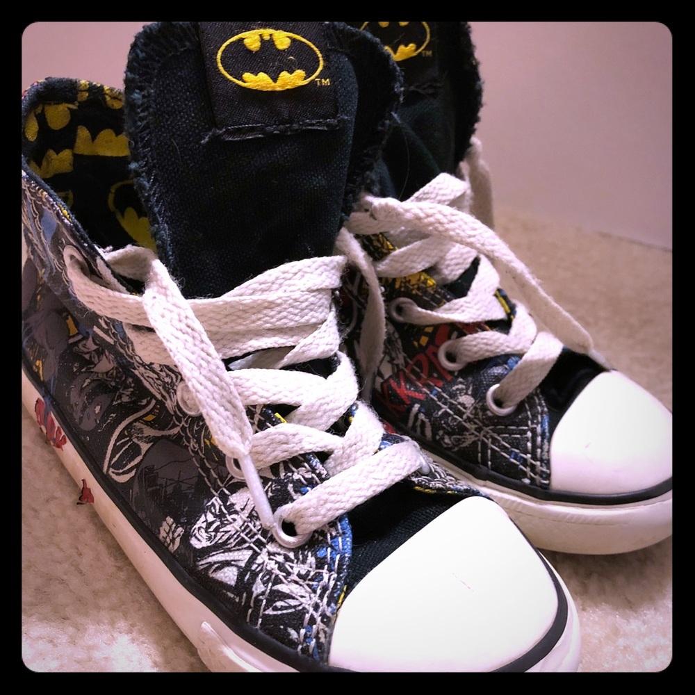 Batman Converse size 10